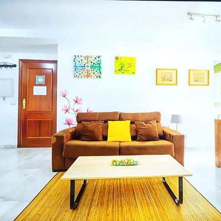 Apartamento Malagueta Campos Eliseos Malaga Exterior photo