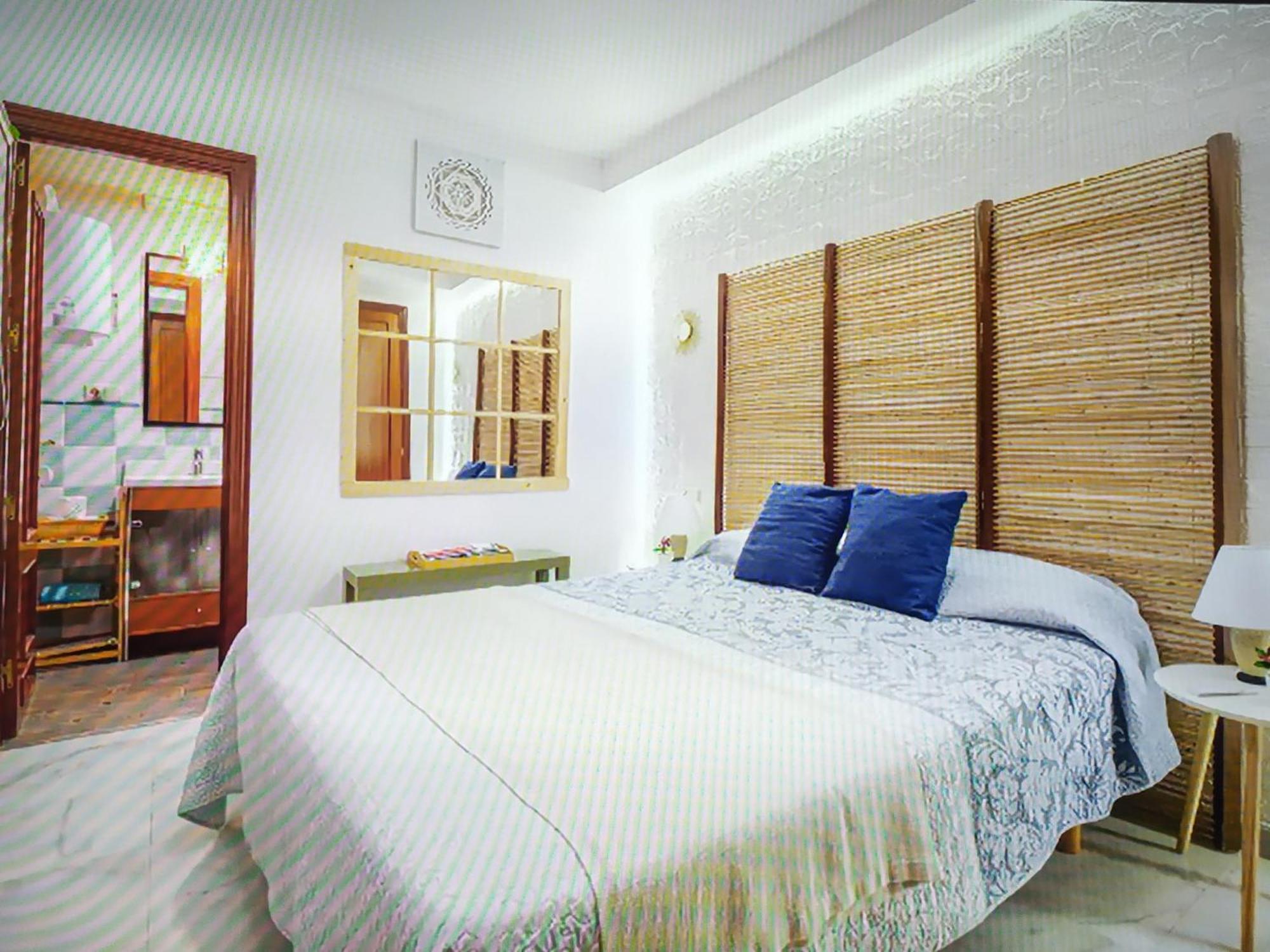 Apartamento Malagueta Campos Eliseos Malaga Exterior photo